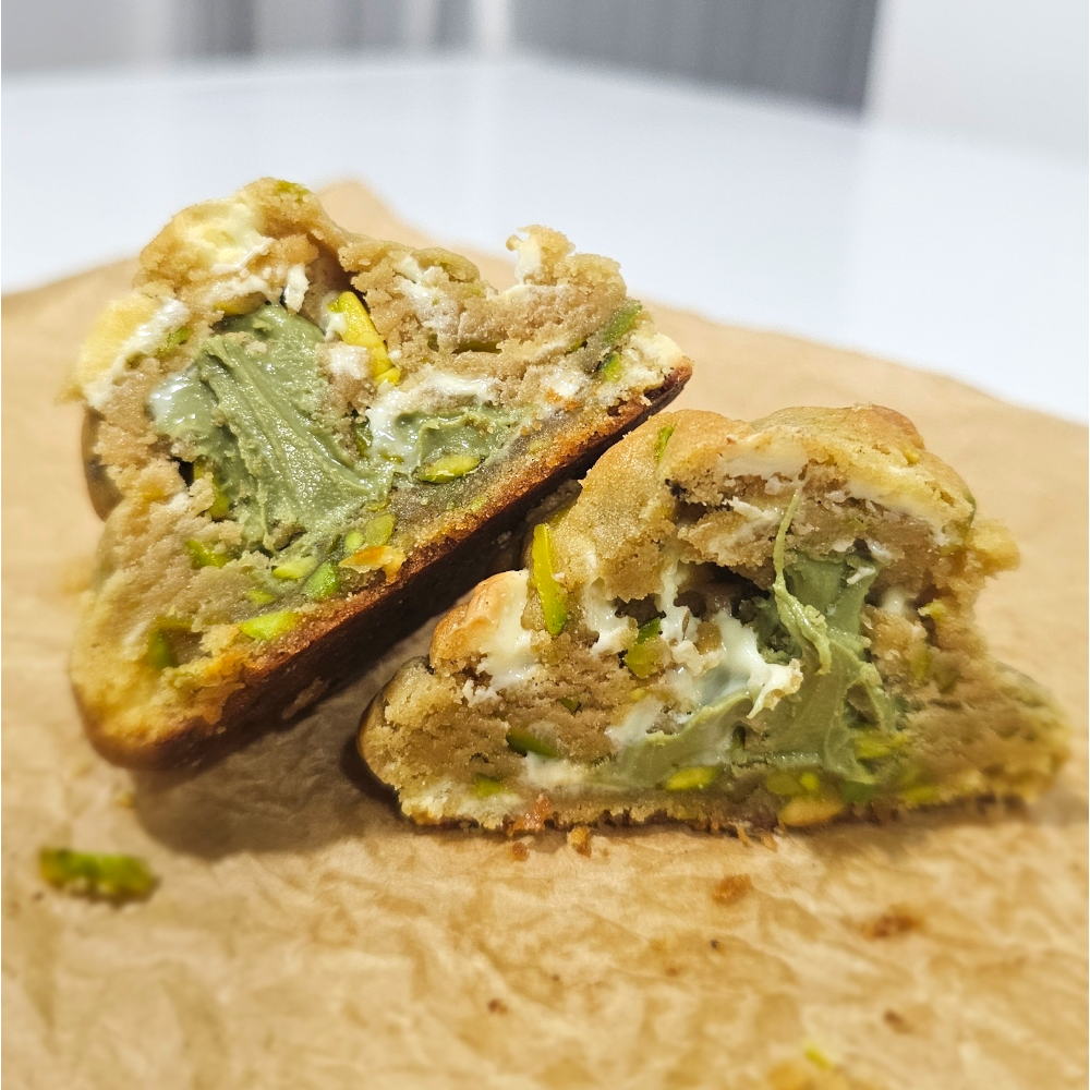 Pistachio NY Style Cookie  كوكيز فستق حلبي نيويوركي